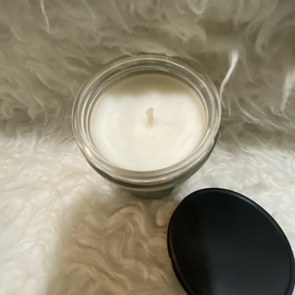 Stress relief Aromatherapy 1 wick candle.
With spearmint,sage + eucalyptus leaf. - Picture 5 of 7
